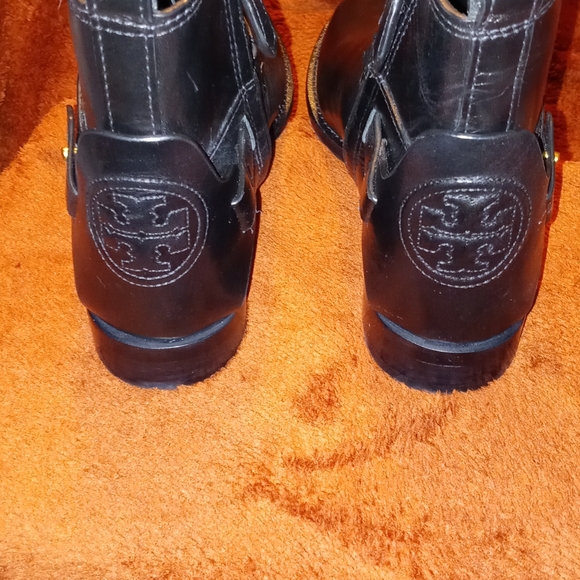 Tory Burch Colton Leather Bootie - Picture 8 of 9